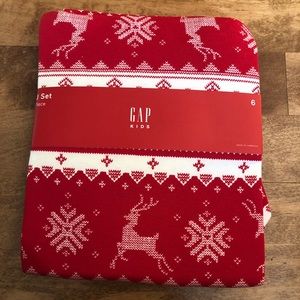 Gap Holiday Pajamas - Size 6
